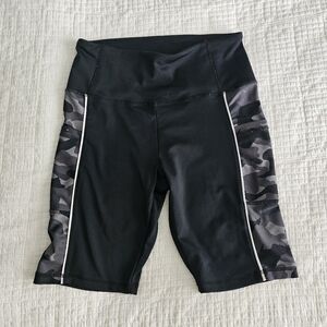 Marika 8" Biker Shorts L